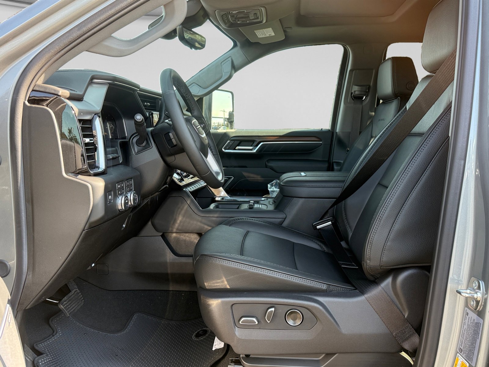 New 2026 GMC Sierra 2500 Denali w/ Denali Reserve Package image 10