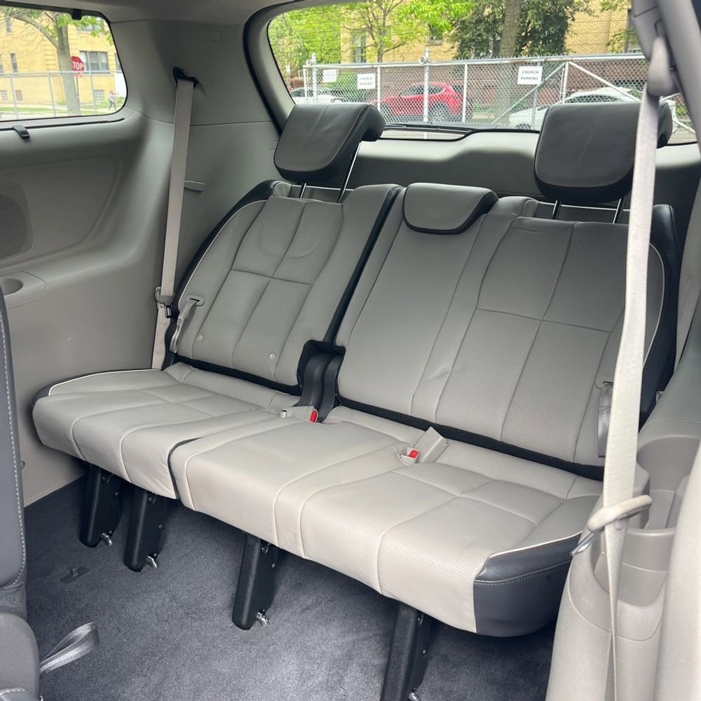 Used 2016 Kia Sedona EX FWD image 14