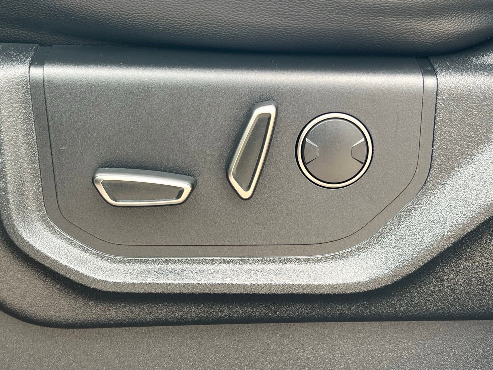 Used 2018 Ford F150 Raptor w/ Equipment Group 801A Mid image 27