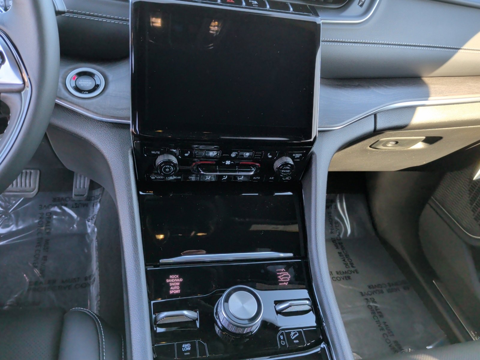 New 2025 Jeep Grand Cherokee L Overland image 11