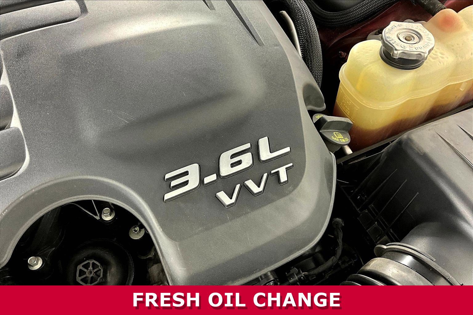 Used 2023 Chrysler 300 Touring w/ Sport Appearance Package image 27