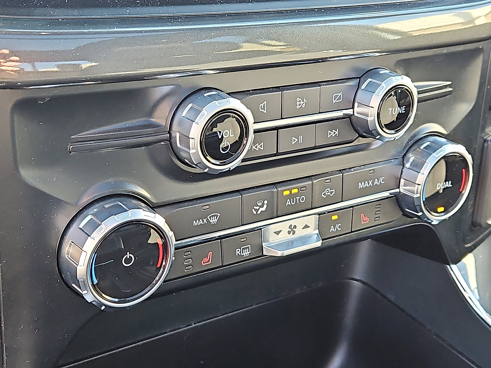 Used 2023 Ford F150 XLT w/ Equipment Group 302A High image 17