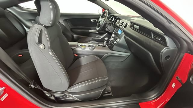 Used 2022 Ford Mustang Coupe RWD image 31