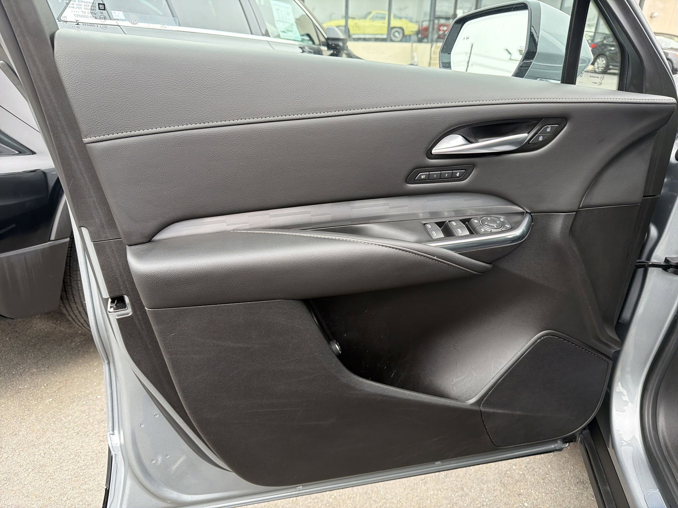 Certified 2024 Cadillac XT4 Premium Luxury AWD/4WD image 9