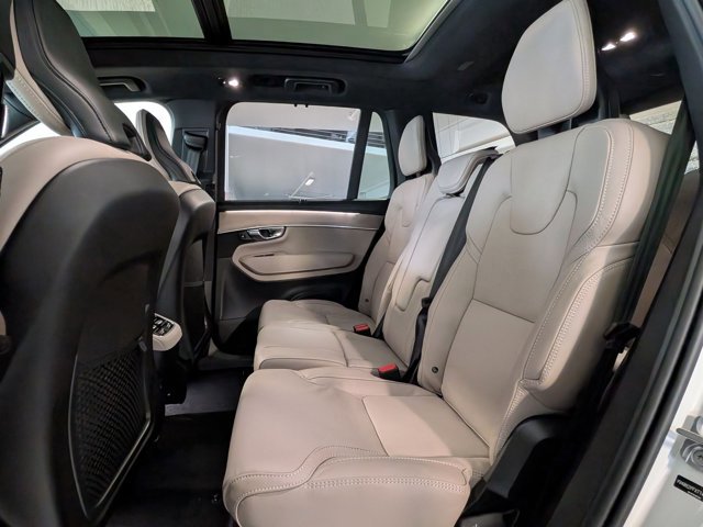 New 2026 Volvo XC90 B6 Ultra w/ Protection Package image 17