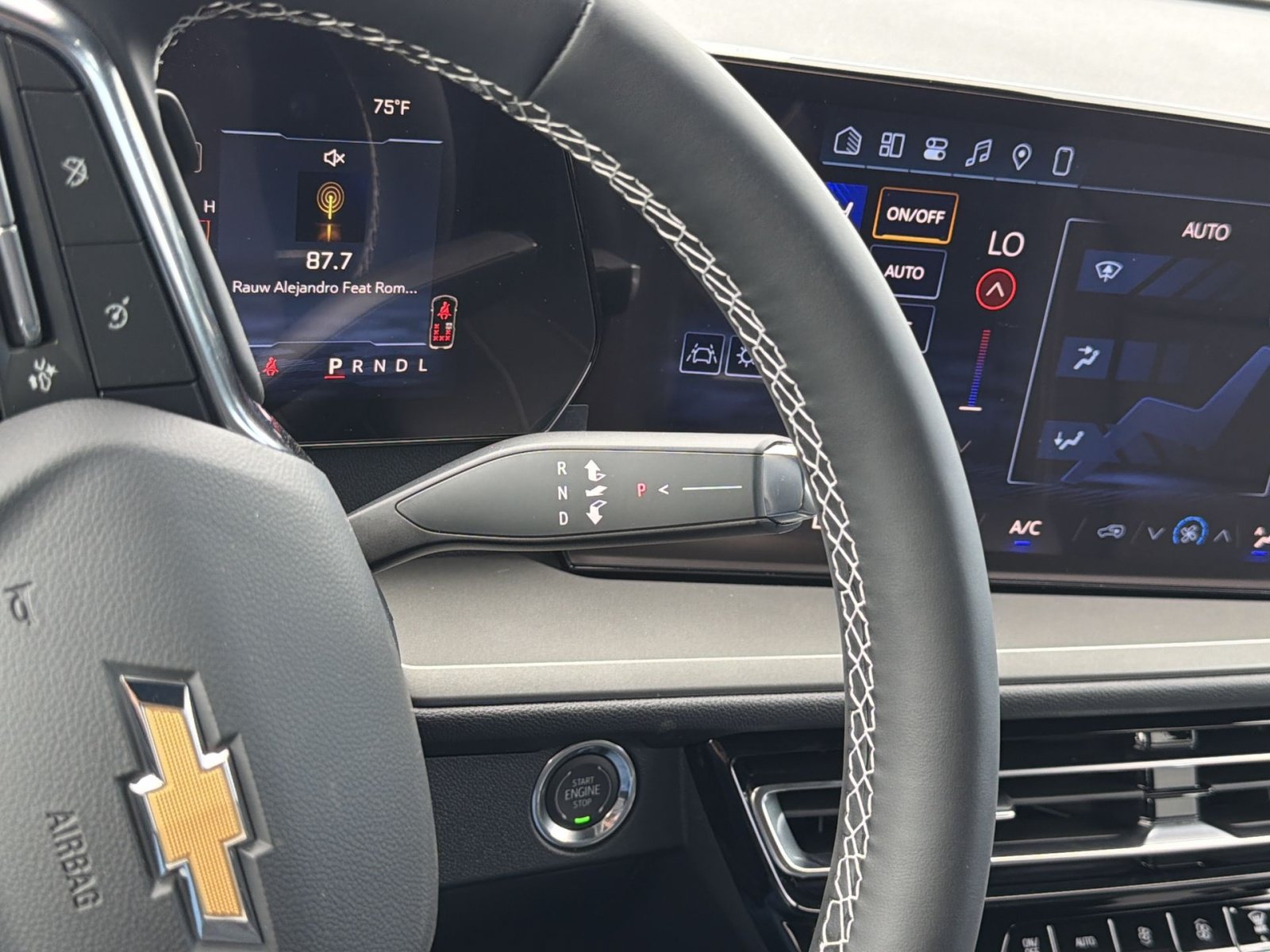 New 2026 Chevrolet Traverse LT FWD image 22