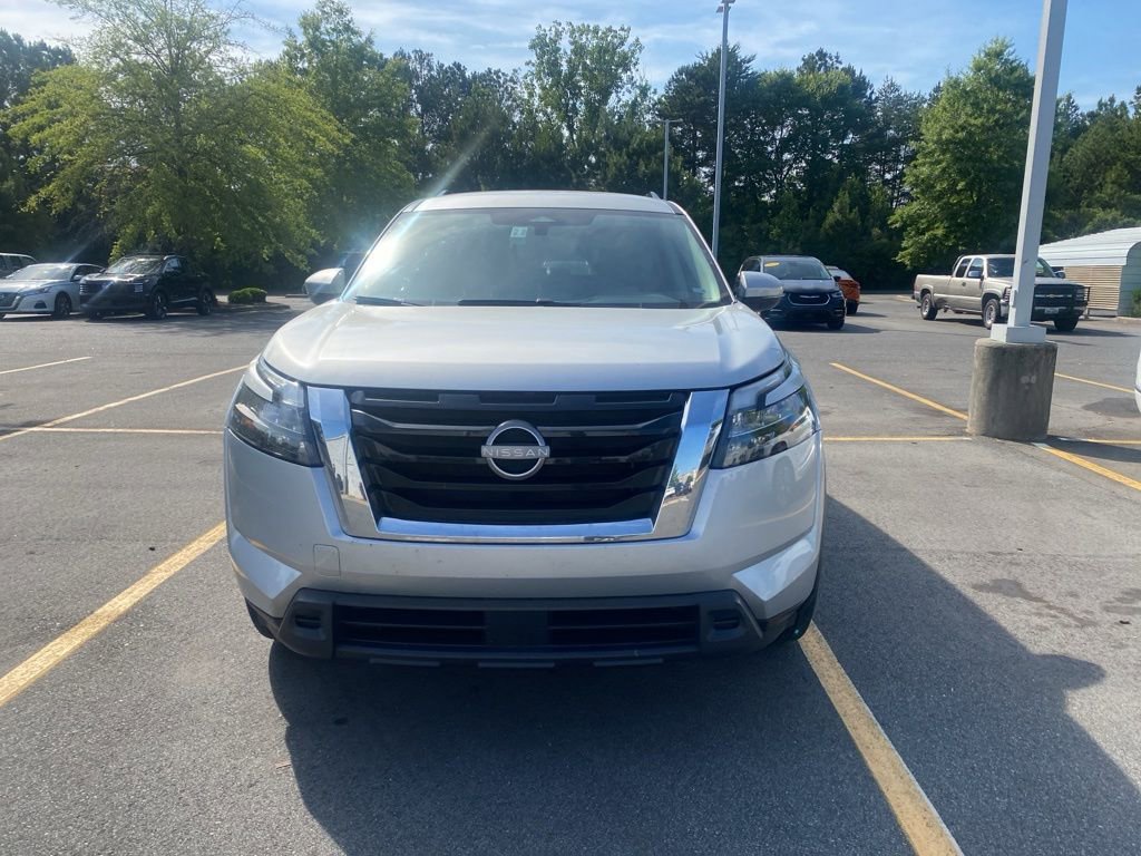 Certified 2024 Nissan Pathfinder SV FWD image 11