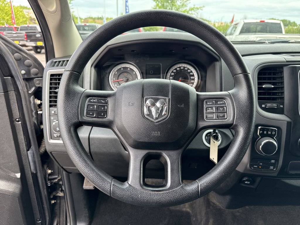 Used 2015 RAM 1500 Express AWD/4WD image 19
