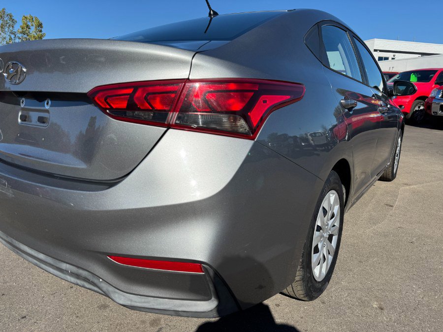 Used 2021 Hyundai Accent SE image 11