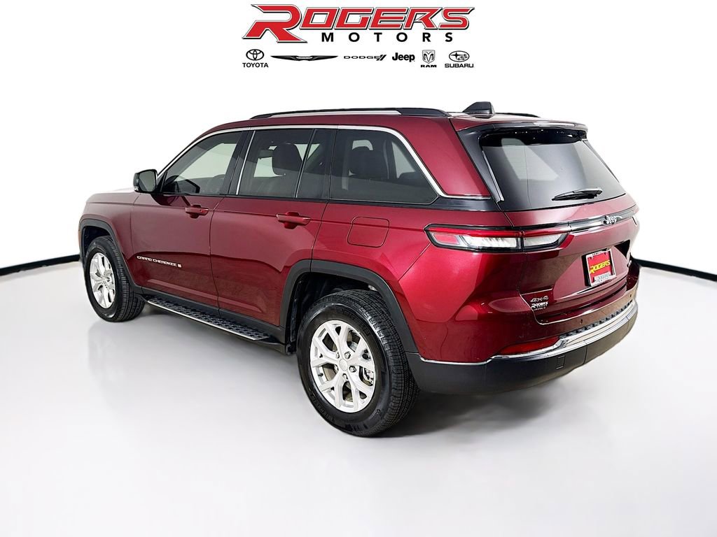 Certified 2023 Jeep Grand Cherokee Limited w/ Trailer Tow Prep Group (B) image 6