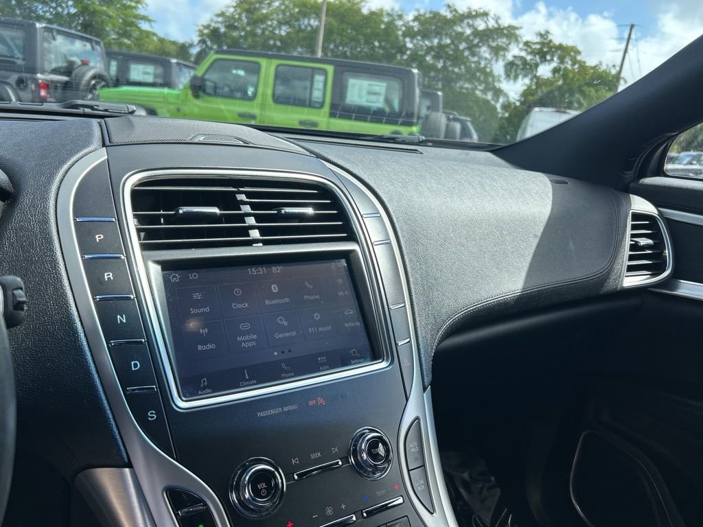 Used 2020 Lincoln Nautilus FWD image 11