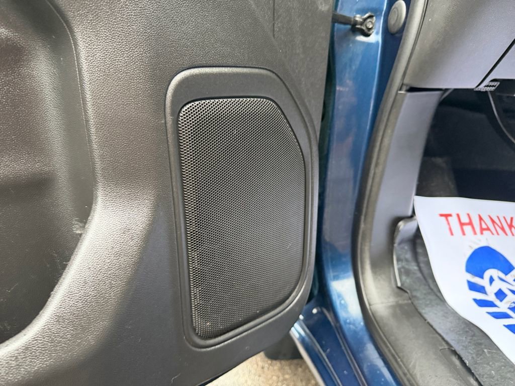 Used 2023 Chevrolet Silverado 1500 Custom image 33