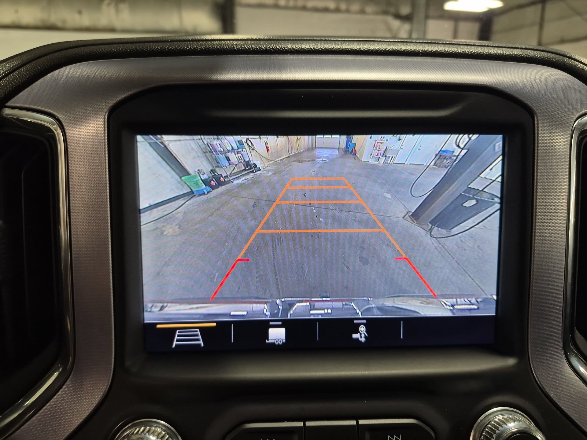 Used 2019 GMC Sierra 1500 SLT AWD/4WD image 16