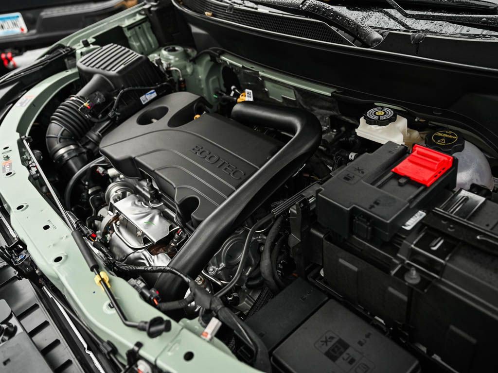 New 2026 Chevrolet Equinox LT w/ LPO, Floor Liner Package image 7