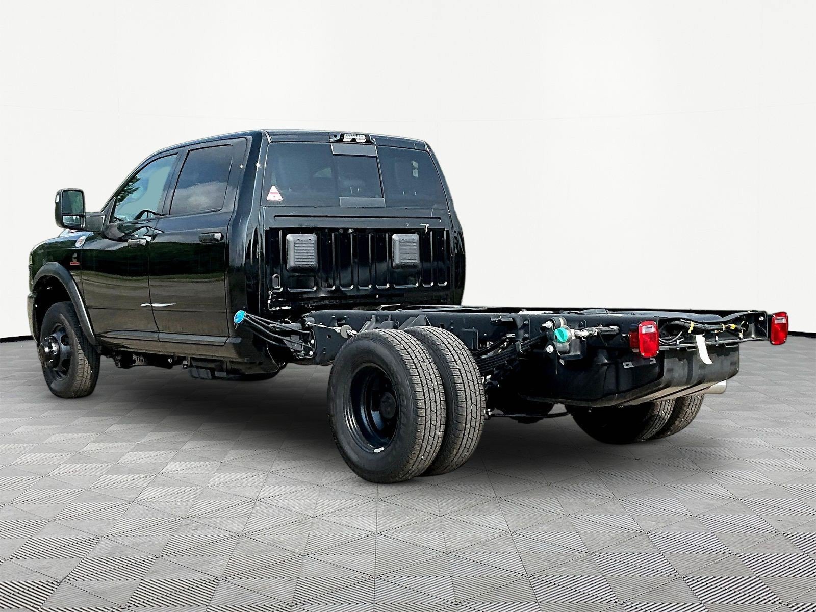 New 2026 RAM 3500 Tradesman AWD/4WD image 4