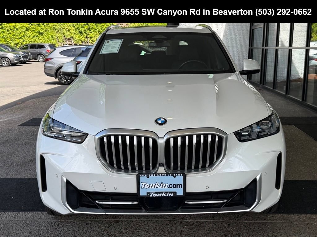 Used 2024 BMW X5 xDrive40i AWD/4WD image 3