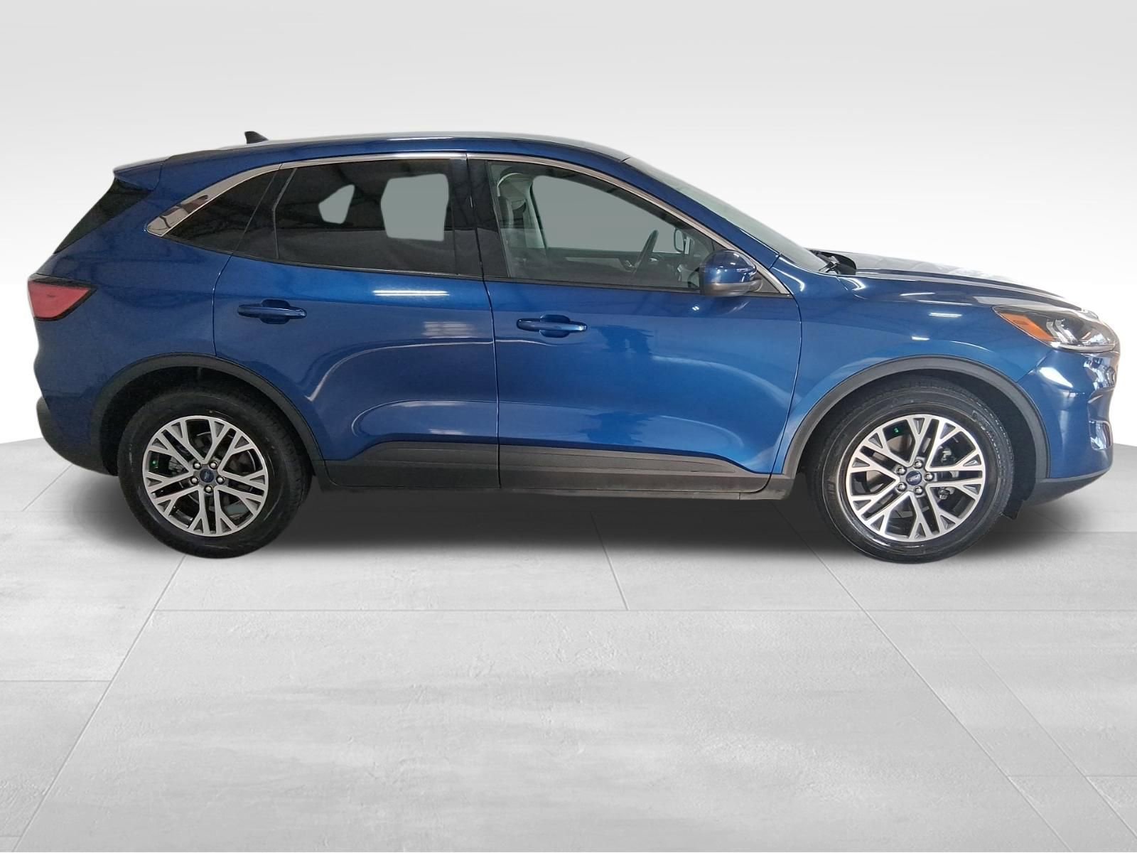 Used 2022 Ford Escape SEL image 4