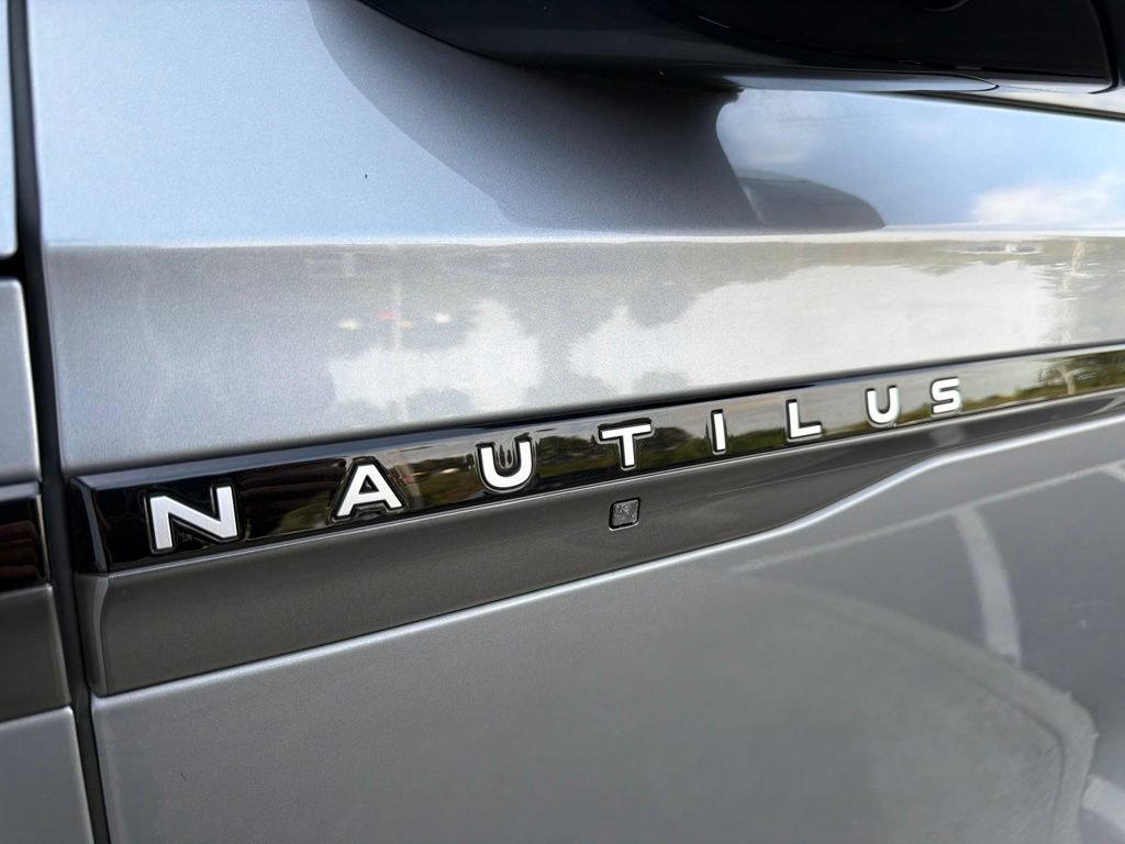 Used 2024 Lincoln Nautilus Reserve w/ Equipment Group 202A AWD/4WD image 38