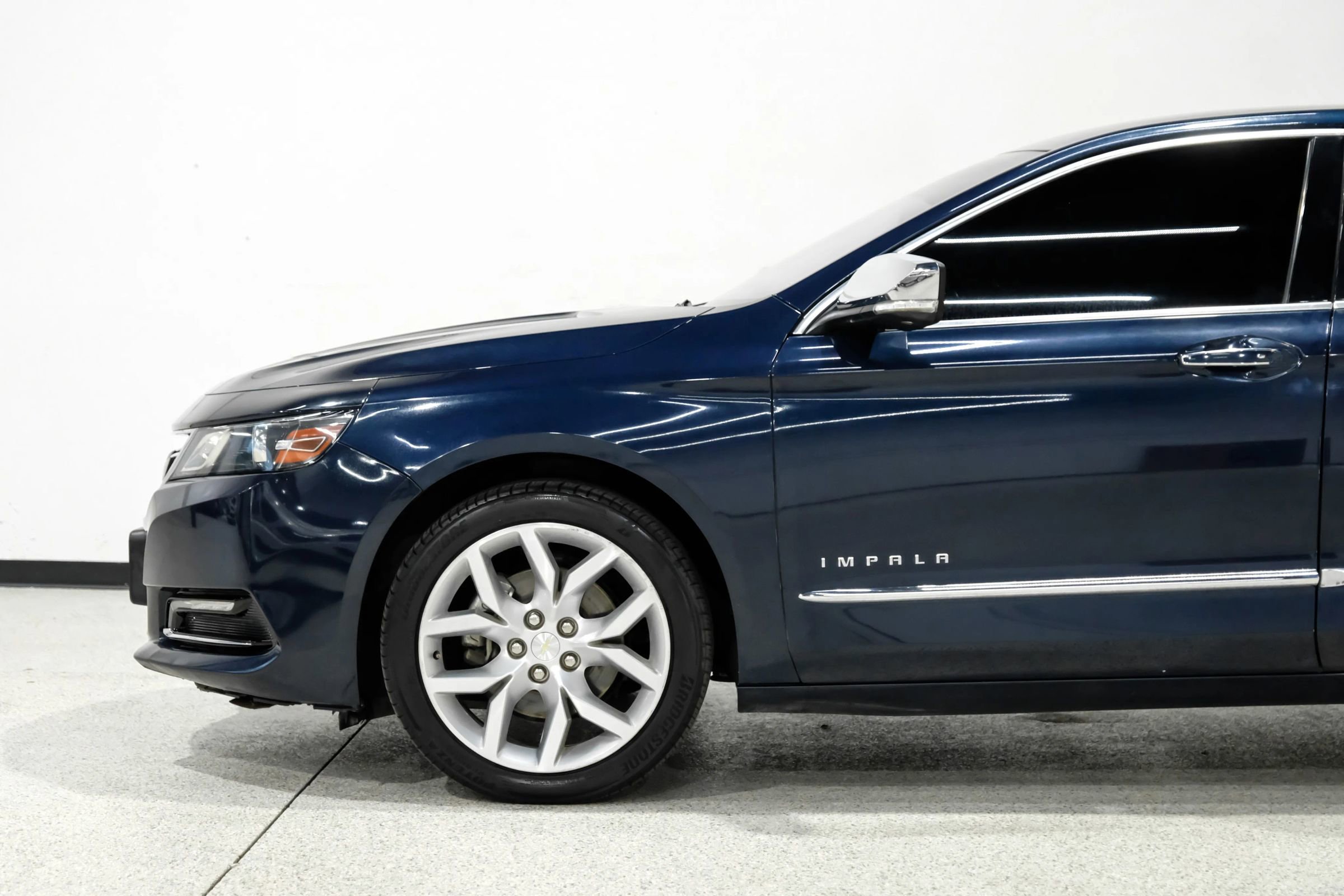 Used 2019 Chevrolet Impala Premier FWD image 10