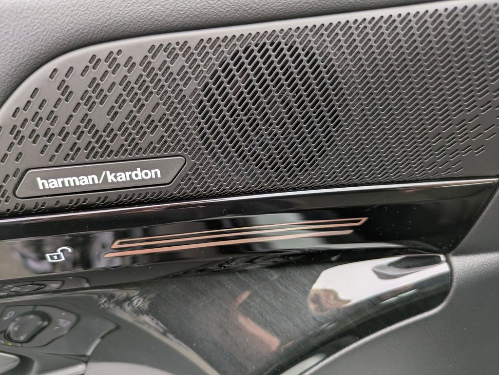 New 2026 BMW 530i xDrive w/ M Sport Package image 13