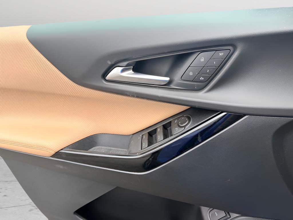 New 2026 Chevrolet Equinox ACTIV w/ Convenience Package III image 22