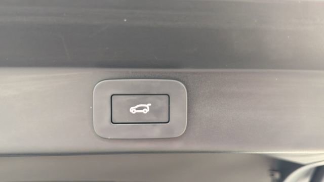 Used 2025 Land Rover Range Rover Sport SE image 30