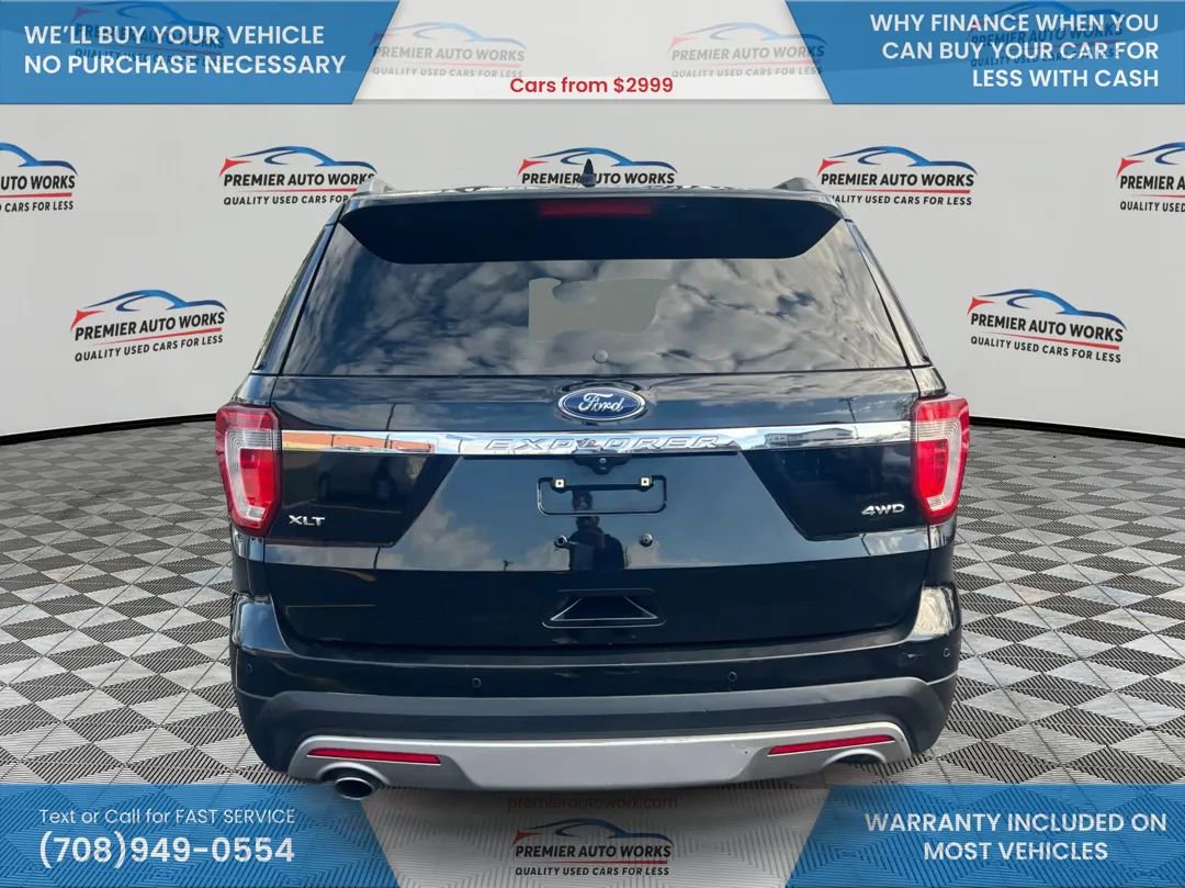 Used 2017 Ford Explorer XLT w/ Equipment Group 202A AWD/4WD image 5
