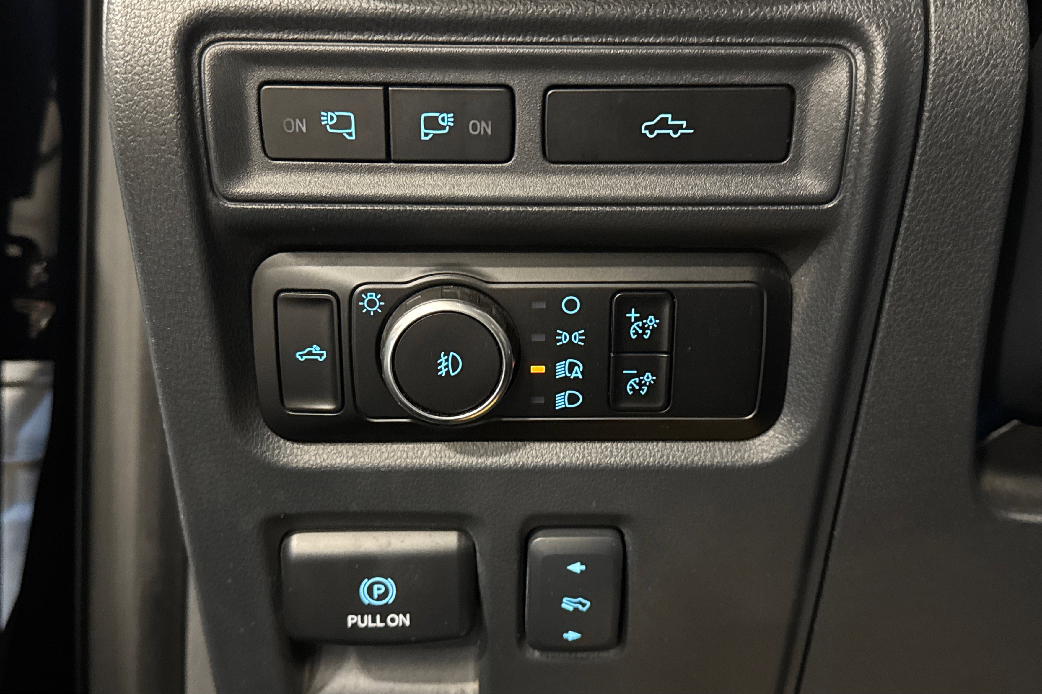 Used 2023 Ford F150 Lariat w/ Equipment Group 502A High AWD/4WD image 23