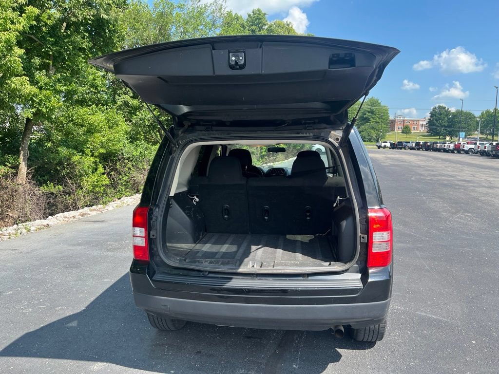 Used 2015 Jeep Patriot Sport w/ Power Value Group FWD image 10
