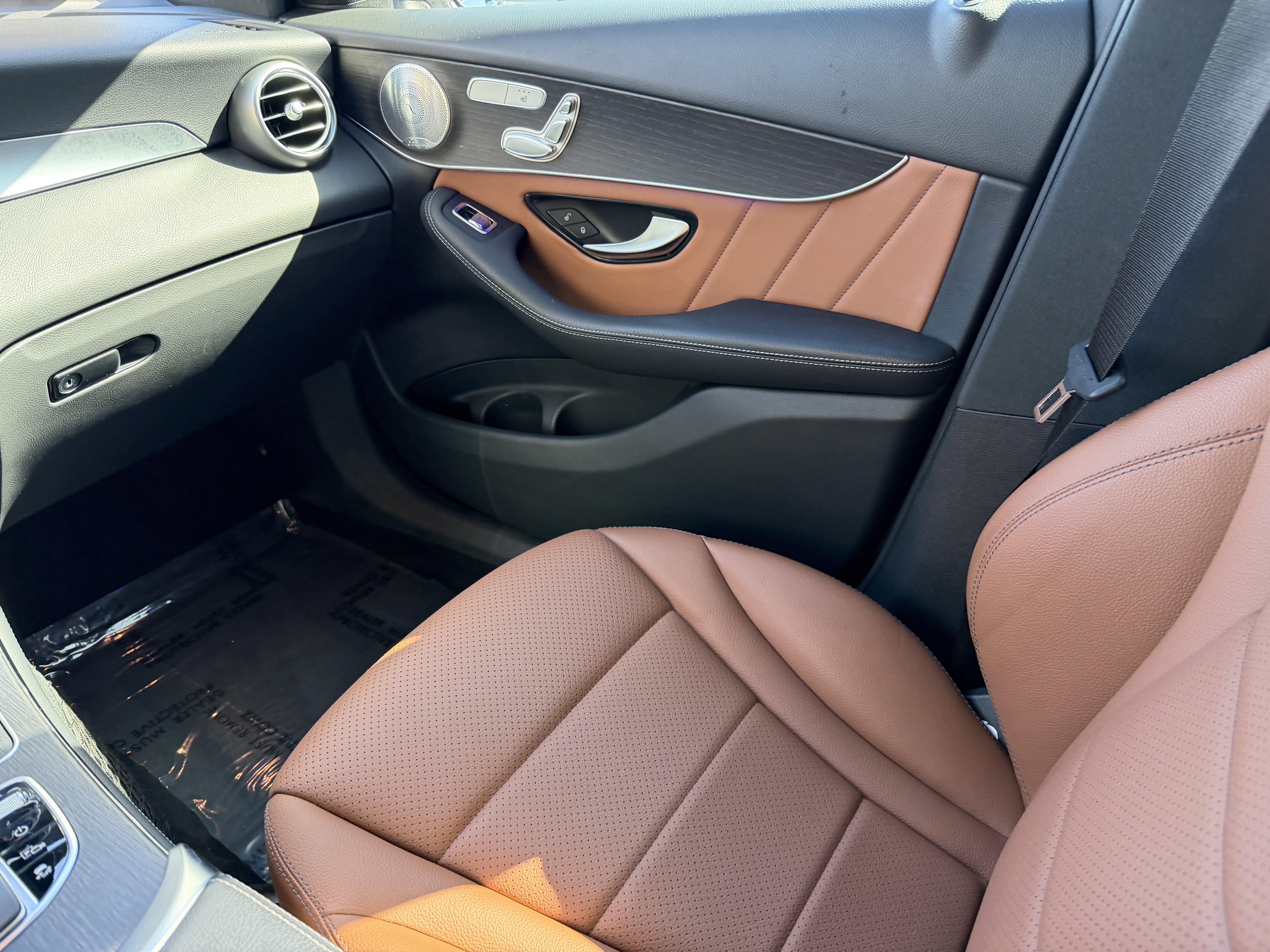 Used 2020 Mercedes-Benz GLC 300 image 14