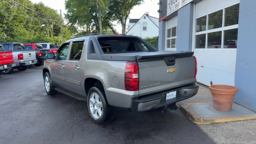 Used 2012 Chevrolet Avalanche LS w/ All-Star Edition AWD/4WD image 6