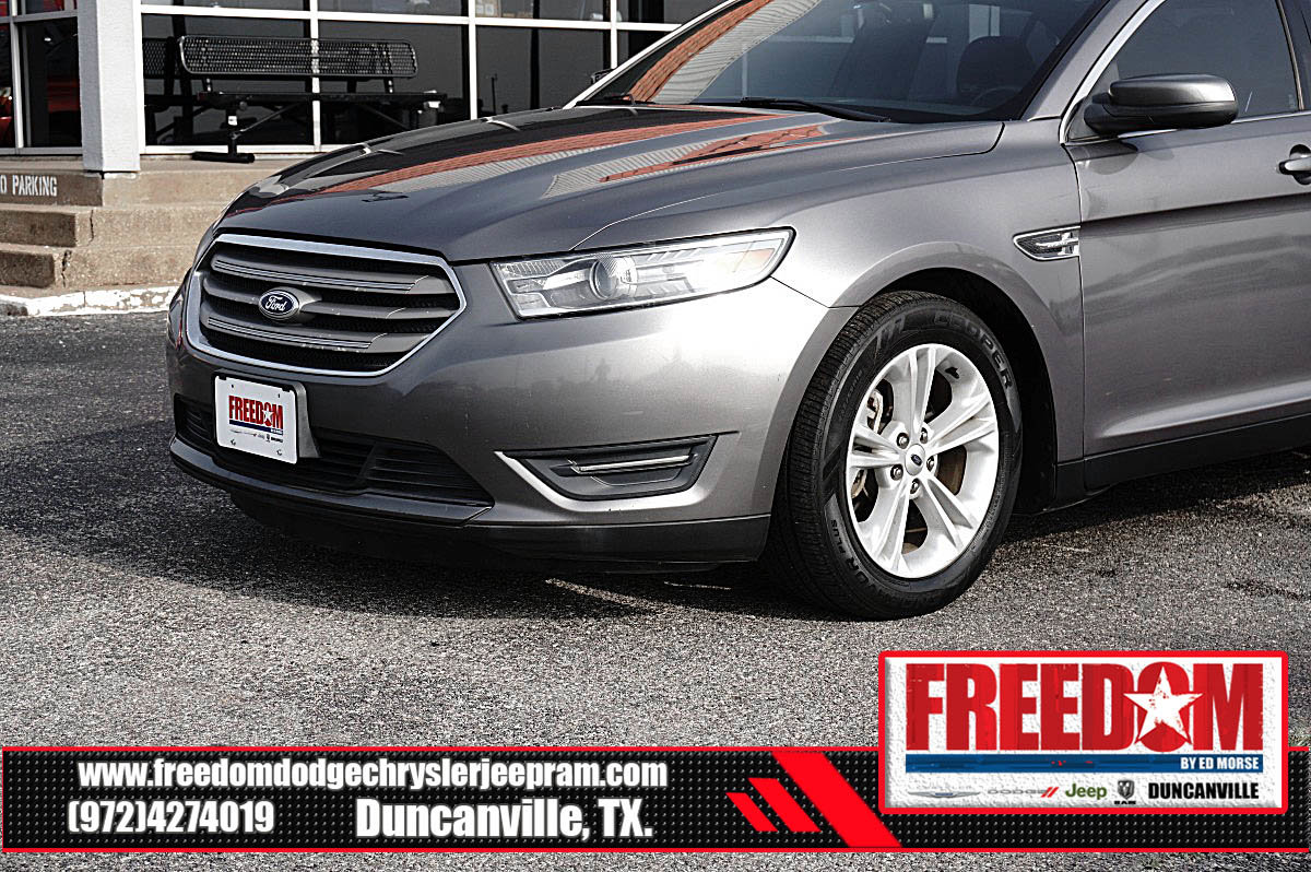 Used 2014 Ford Taurus SEL w/ Equipment Group 201A FWD image 40