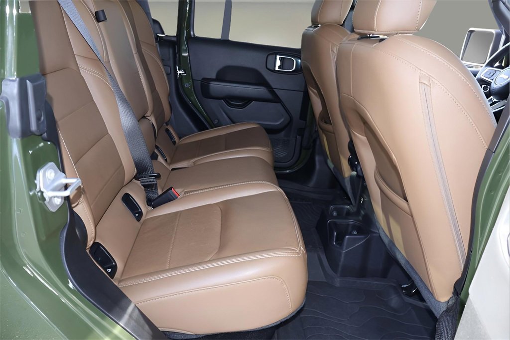 Used 2022 Jeep Gladiator Overland w/ Popular Equipment Package image 13