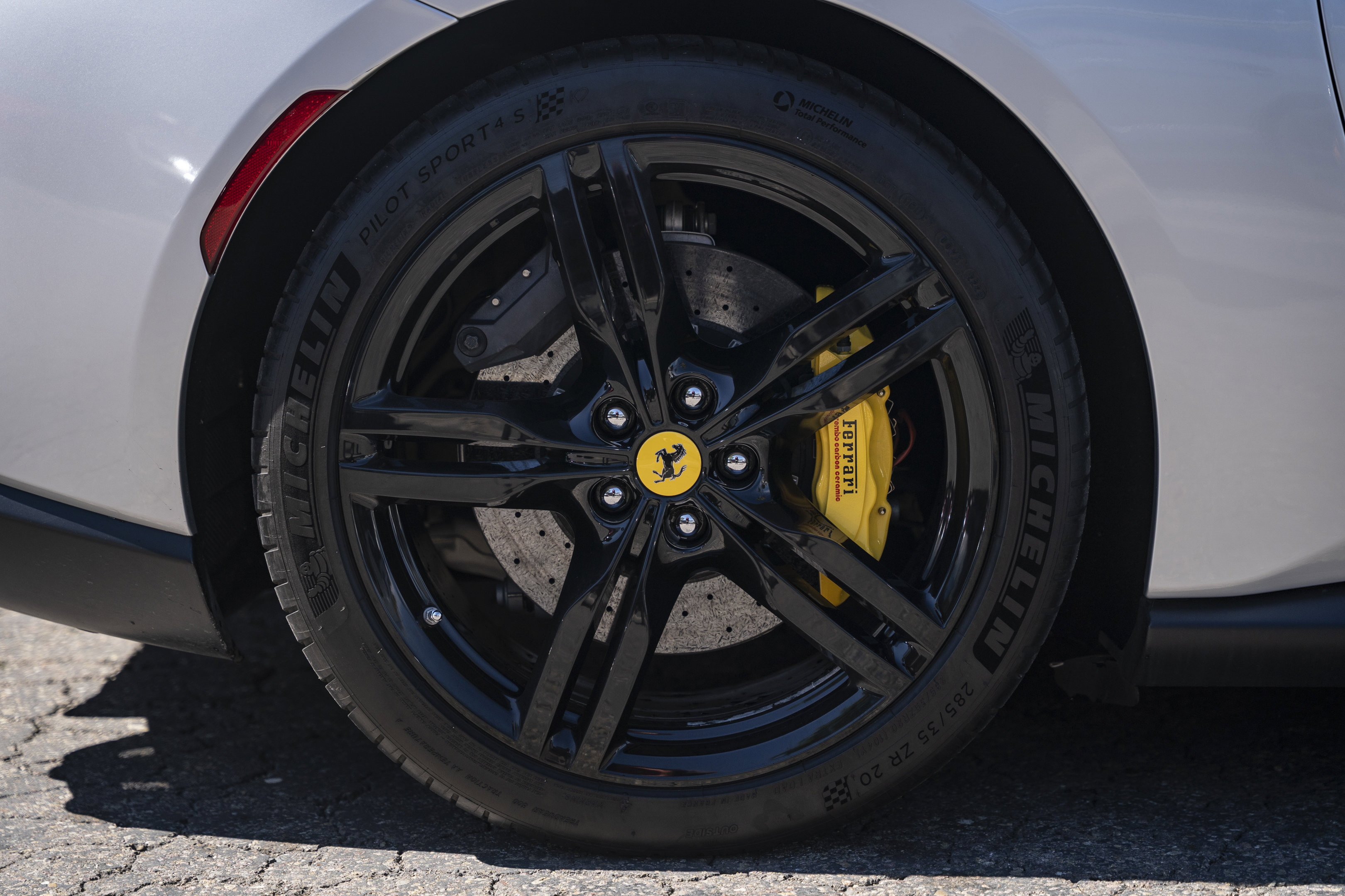 Certified 2019 Ferrari Portofino image 15