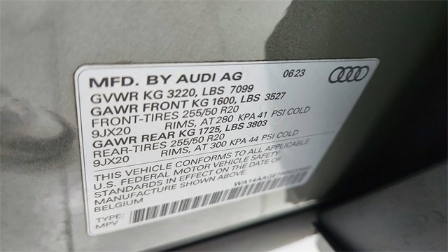 Used 2024 Audi Q8 e-tron Premium image 62