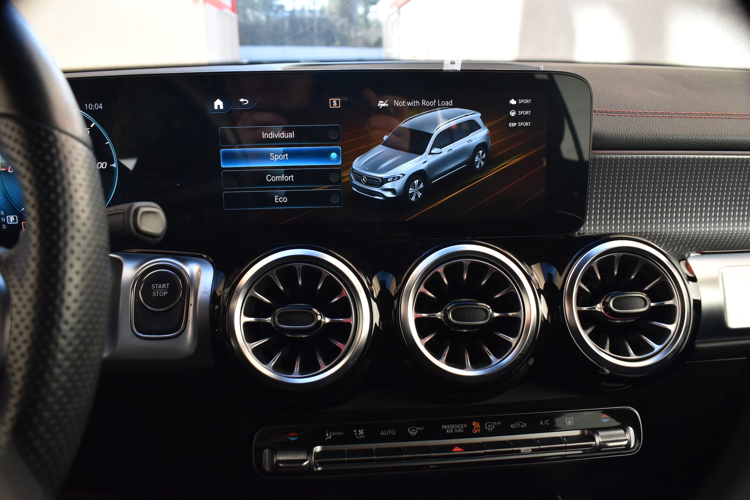 Used 2022 Mercedes-Benz EQB 350 4MATIC w/ AMG Night Package image 33
