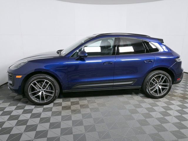 Certified 2025 Porsche Macan AWD image 2