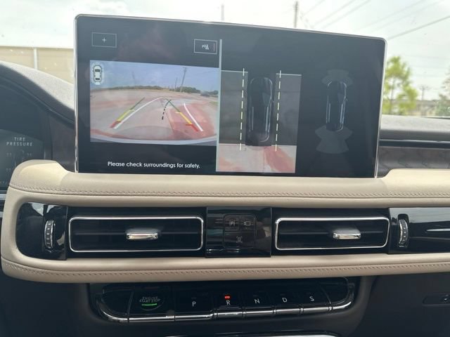 Used 2023 Lincoln Nautilus Reserve AWD/4WD image 18