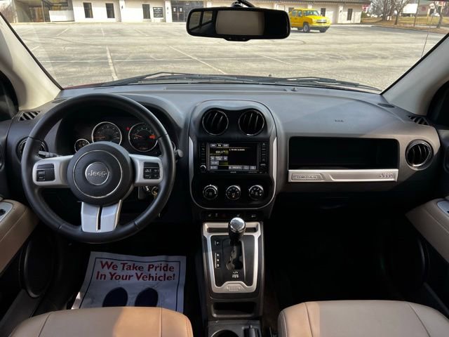 Used 2016 Jeep Compass Latitude image 28