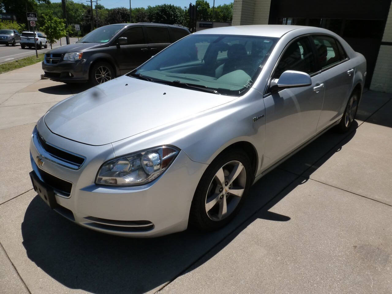 Used 2010 Chevrolet Malibu Hybrid FWD image 4