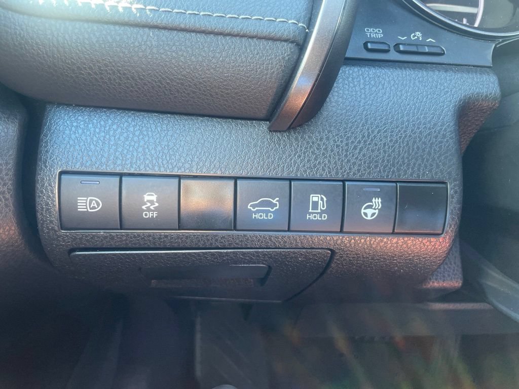 Used 2022 Toyota Camry XSE w/ Cold Weather Package FWD image 27