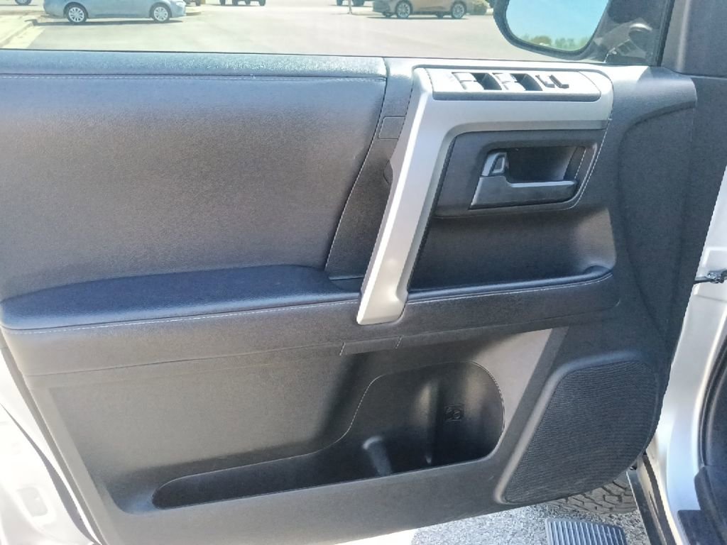 Used 2022 Toyota 4Runner SR5 image 11