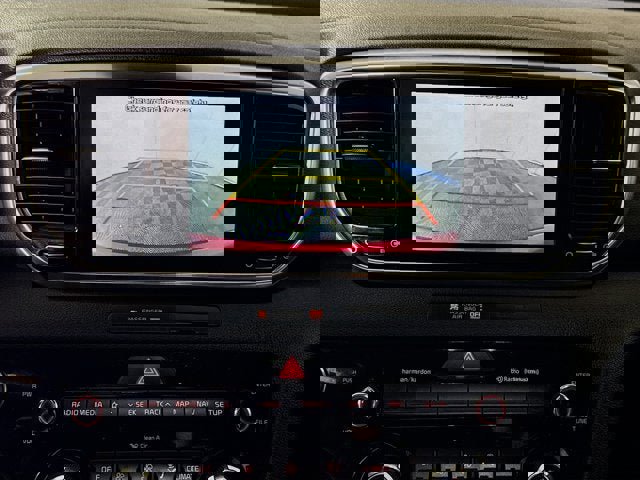 Certified 2022 Kia Sportage EX w/ EX Technology Package AWD/4WD image 14