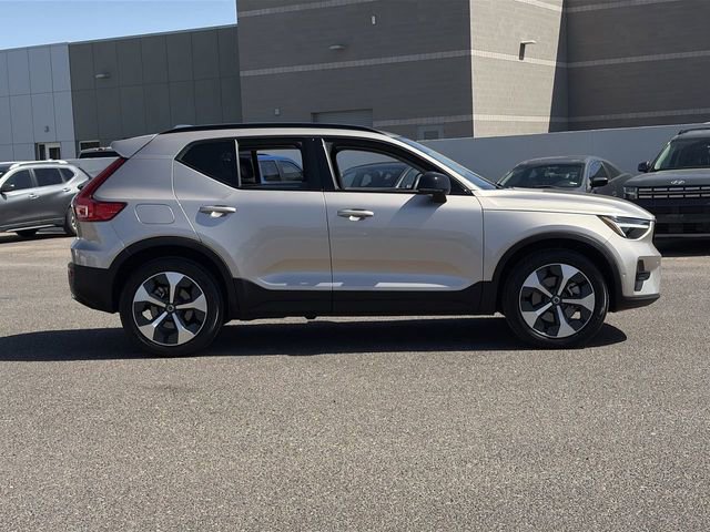Certified 2023 Volvo XC40 B5 Plus w/ Driver Assist Package AWD/4WD image 6