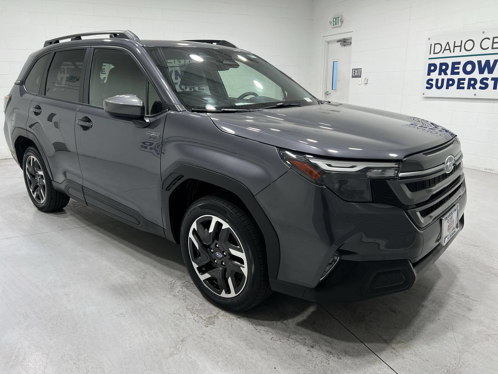 Certified 2025 Subaru Forester Premium AWD/4WD image 2