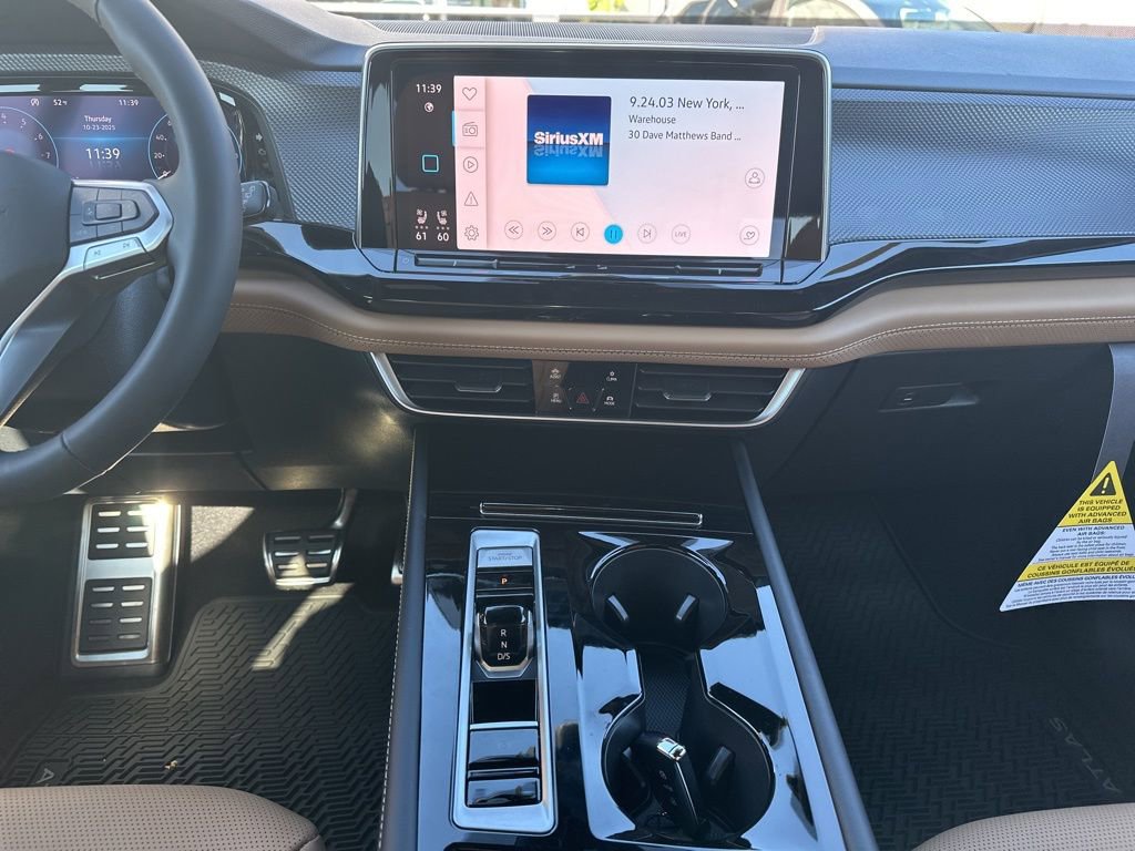 New 2026 Volkswagen Atlas Cross Sport SEL R-Line image 15