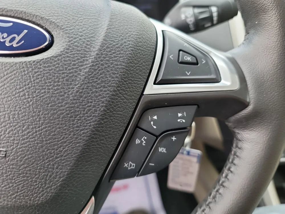 Used 2013 Ford Fusion SE FWD image 23