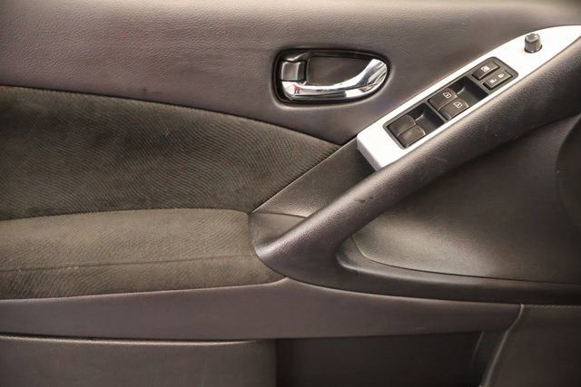 Used 2014 Nissan Murano S image 9