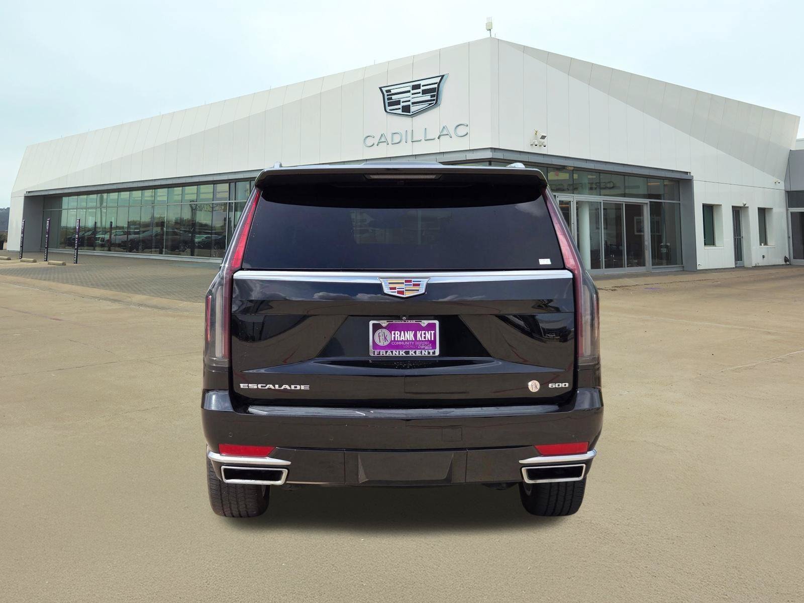 Used 2022 Cadillac Escalade Luxury AWD/4WD image 5