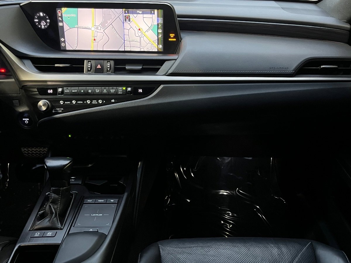 Used 2021 Lexus ES 300h w/ Accessory Package 2 image 21